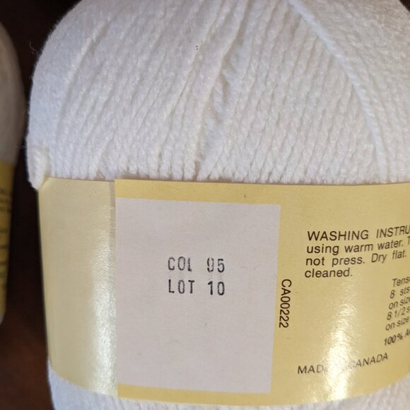 Acrylic Yarn Bundle - Picture 6 of 6